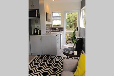 Photo of property in 14a Glade Place, Birkenhead, Auckland, 0626