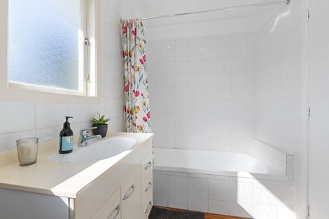 Photo of property in 34 Blease Street, New Lynn, Auckland, 0600