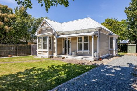 Photo of property in 32 Walpole Street, Waltham, Christchurch, 8023