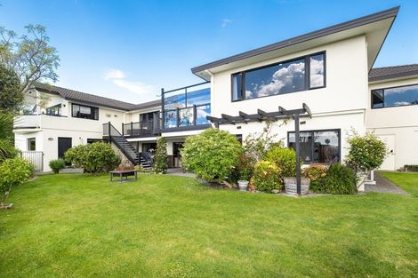 Photo of property in 2 Hikanui Place, Havelock North, 4130