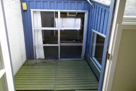 Photo of property in 2/21 Howard Road, Northcote, Auckland, 0627