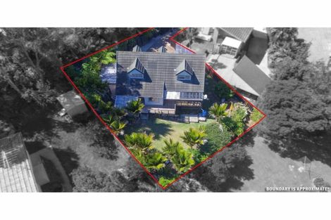 Photo of property in 1/18 Teviot Place, Totara Vale, Auckland, 0629