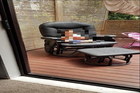 Photo of property in 22 Raphael Place, West Harbour, Auckland, 0618