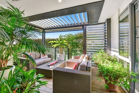 Photo of property in 96 Arran Point Parade, Orewa, 0931