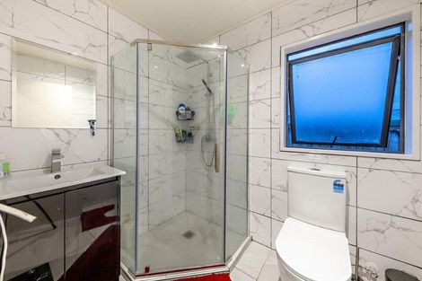 Photo of property in 2/27 Kopara Place, Clendon Park, Auckland, 2103