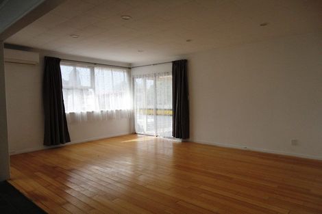 Photo of property in 19 Swallow Drive, Manurewa, Auckland, 2102