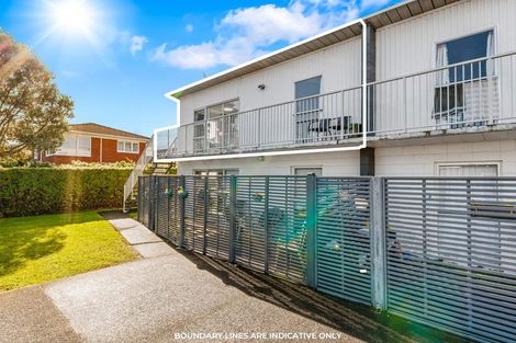 Photo of property in 10/41 Anzac Road, Browns Bay, Auckland, 0630