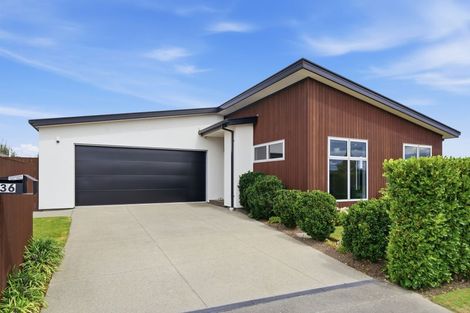 Photo of property in 36 Rannoch Drive, Broomfield, Christchurch, 8042