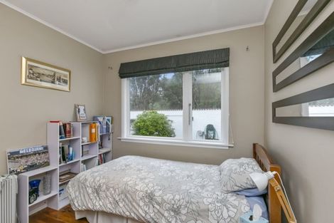 Photo of property in 19 Kingston Heights Road, Kingston, Wellington, 6021