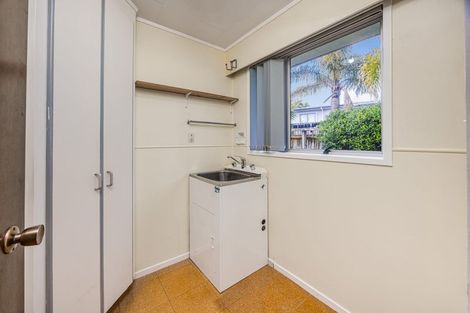 Photo of property in 2/25 Pulman Place, Clover Park, Auckland, 2019