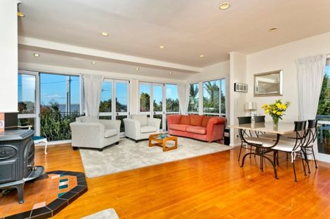 Photo of property in 17 Zion Road, Birkenhead, Auckland, 0626