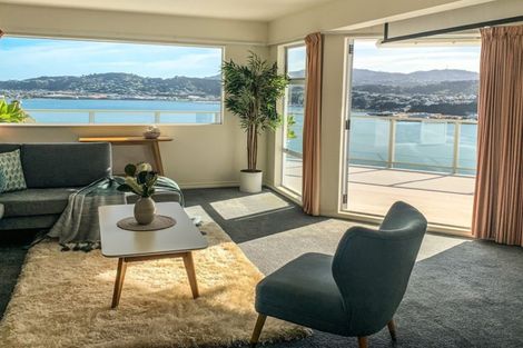 Photo of property in 11 Countess Close, Maupuia, Wellington, 6022