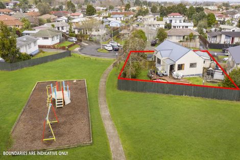 Photo of property in 12 Tilbrook Place, Papakura, 2110
