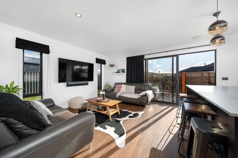 Photo of property in 11 Magnetic Place, Cromwell, 9310