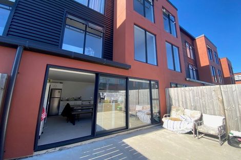 Photo of property in 16/17 Owens Place, Mount Maunganui, 3116