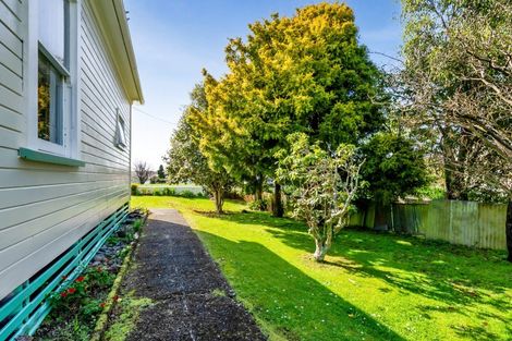 Photo of property in 35 Cracroft Street, Waitara, 4320