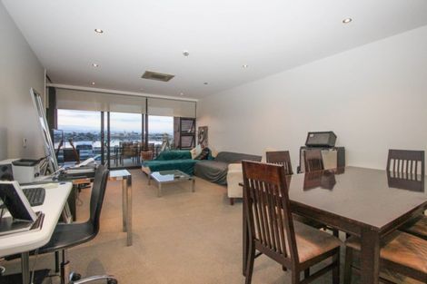 Photo of property in 207/7 Humber Street, Pandora, Napier, 4110