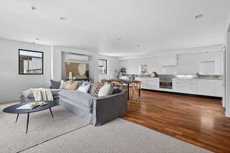 Photo of property in 294i Montreal Street, Christchurch Central, Christchurch, 8013