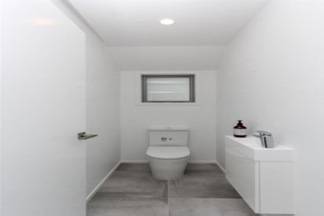 Photo of property in 55b Paynters Avenue, Strandon, New Plymouth, 4312