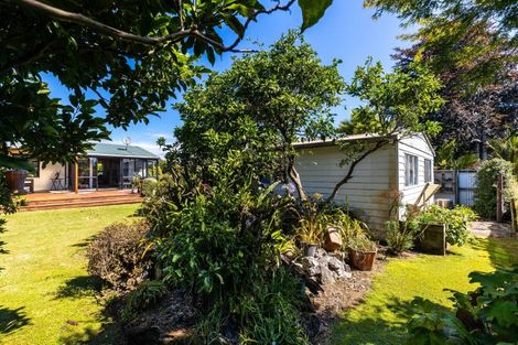 Photo of property in 30 Takiroa Street, Urenui, 4375