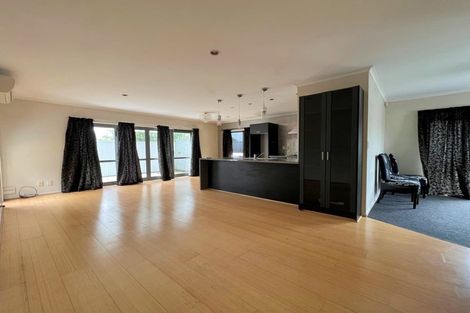 Photo of property in 21 Corsair Place, Melville, Hamilton, 3206