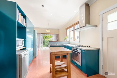 Photo of property in 7 Pitt Street, Moera, Lower Hutt, 5010