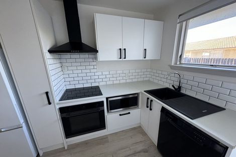 Photo of property in 2/32 Mona Vale Avenue, Riccarton, Christchurch, 8011