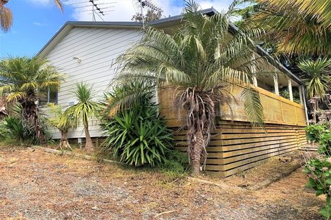 Photo of property in 31 Patts Avenue, Glendene, Auckland, 0602