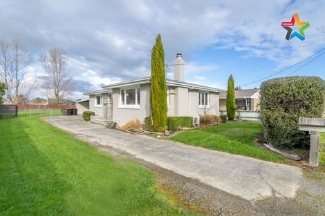 Photo of property in 15 Park Street, Winton, 9720