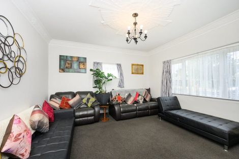 Photo of property in 351 Tremaine Avenue, Takaro, Palmerston North, 4412