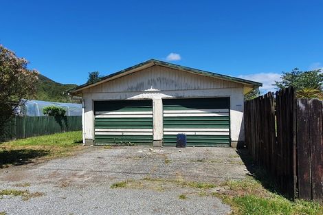 Photo of property in 25 Oxford Street, Taylorville, Greymouth, 7805