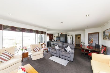 Photo of property in 23a Rosalie Terrace, Kelvin Grove, Palmerston North, 4414