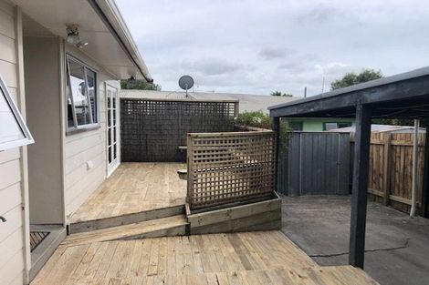 Photo of property in 1/42 Kia Ora Road, Beach Haven, Auckland, 0626