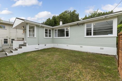 Photo of property in 20 Hinau Street, Tawa, Wellington, 5028