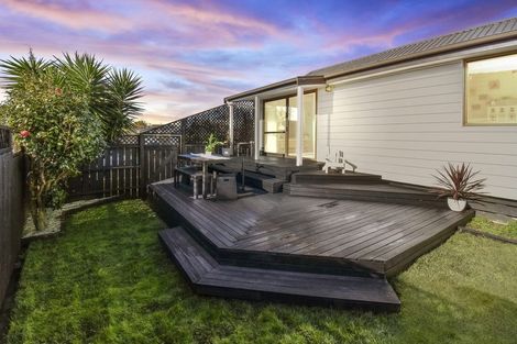 Photo of property in 1/3 Hoylake Place, Wattle Downs, Auckland, 2103