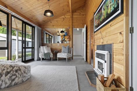 Photo of property in 42 Karioitahi Road, Waiuku, 2683