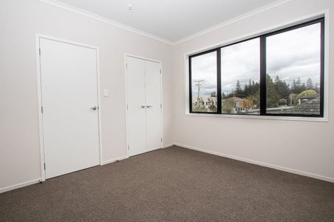 Photo of property in 2/10 Charlemont Street, Whitiora, Hamilton, 3200