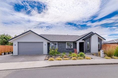 Photo of property in 6 Saint Vincent Way, Waikanae, 5036