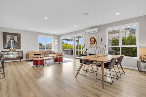 Photo of property in 14 Aporo Drive, Kumeu, 0810