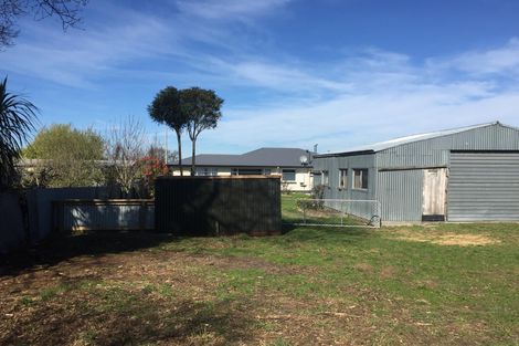 Photo of property in 30 Timaru Road, Waimate, 7924