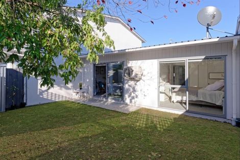 Photo of property in 3/77 Geraldine Street, Edgeware, Christchurch, 8013