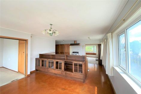 Photo of property in 35 Raleigh Road, Northcote, Auckland, 0627