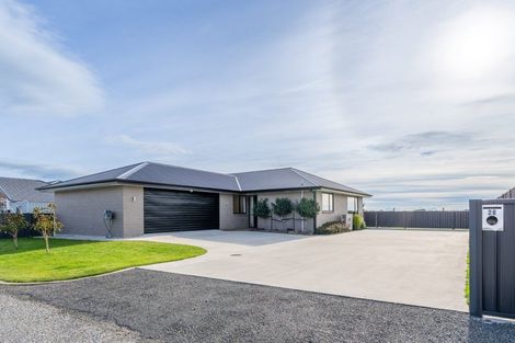 Photo of property in 28 Lindsay Way, Grasmere, Invercargill, 9810
