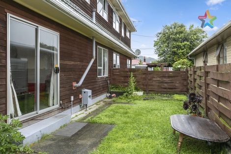 Photo of property in 2/15 Douglas Street, Waiwhetu, Lower Hutt, 5010