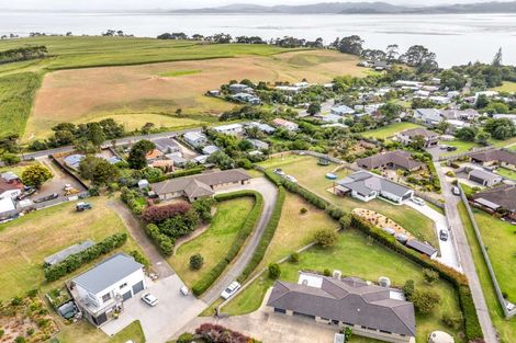 Photo of property in 12 Omana Avenue, Shelly Beach, Helensville, 0874