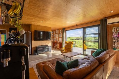 Photo of property in 237 Croydon Road, Midhirst, Stratford, 4394