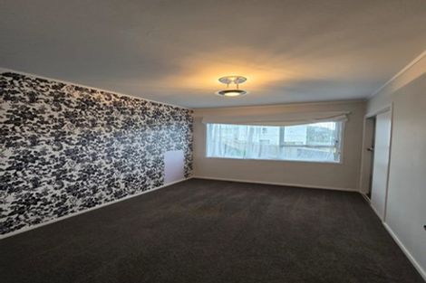 Photo of property in 18 Long Street, Torbay, Auckland, 0630