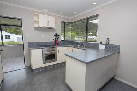 Photo of property in 6 Baillie Place, Cobden, Greymouth, 7802