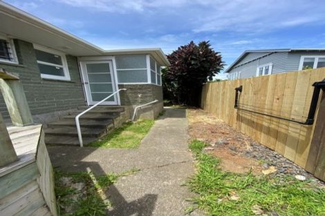 Photo of property in 1/59 Shakespeare Road, Milford, Auckland, 0620