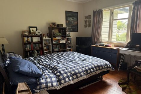 Photo of property in 11a Philson Terrace, Browns Bay, Auckland, 0630